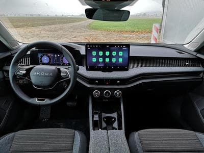 Skoda Superb 2.0 TDI 142kW 4x4 Selection (2025) - Foto 6