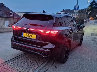 VW Tiguan R - Line Black Style (2024) - Foto 5