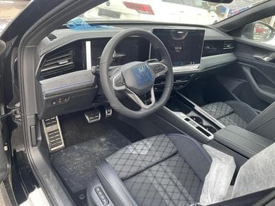 VW Passat Variant 2.0 TDI 142 kW 4Motion R-Line (2026) - Foto 1