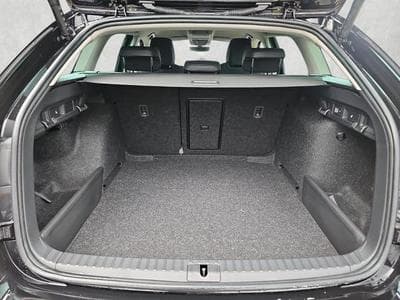 Skoda Octavia 2.0 TDI 110 kW Selection (2025) - Photo 14