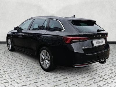 Skoda Octavia 2.0 TDI 110 kW Selection (2025) - Photo 5