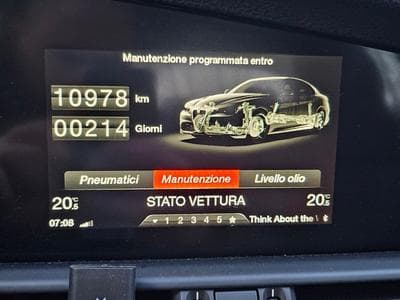 Alfa-Romeo Giulia 200cv (2018) - Foto 8