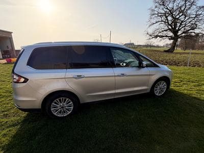 Ford Galaxy Titanium (2019) - Photo 2