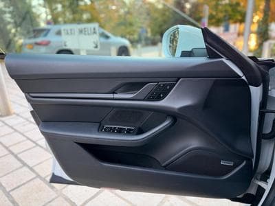 Porsche Taycan 4S (2021) - Photo 4