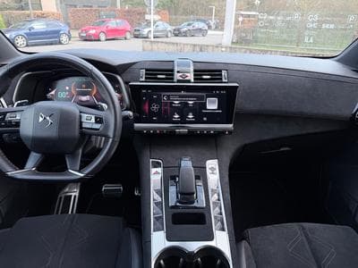 DS Automobiles DS7 DS7 E-TENSE 360 performance Line (2023) - Photo 10