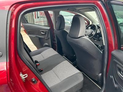 Toyota Yaris 1.5 HYBRIDE ESSENCE AUTOMATIQUE 9.000KM (2020) - Foto 12