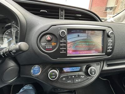 Toyota Yaris 1.5 HYBRIDE ESSENCE AUTOMATIQUE 9.000KM (2020) - Photo 14