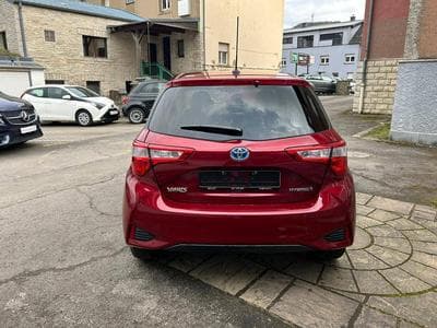 Toyota Yaris 1.5 HYBRIDE ESSENCE AUTOMATIQUE 9.000KM (2020) - Photo 5