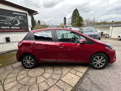 Toyota Yaris 1.5 HYBRIDE ESSENCE AUTOMATIQUE 9.000KM (2020) - Photo 8