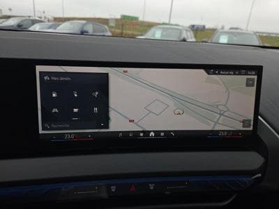 BMW X3 xDrive30e / Hybride (2025) - Photo 15