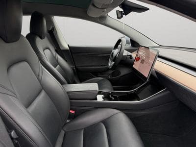 Tesla Model 3 3 Long Range (2019) - Photo 10