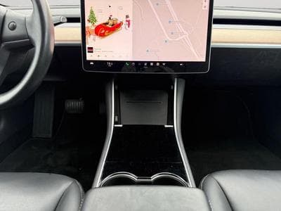 Tesla Model 3 3 Long Range (2019) - Photo 13