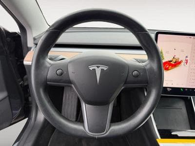 Tesla Model 3 3 Long Range (2019) - Photo 14