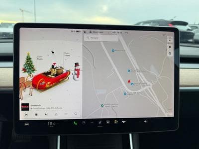 Tesla Model 3 3 Long Range (2019) - Photo 15