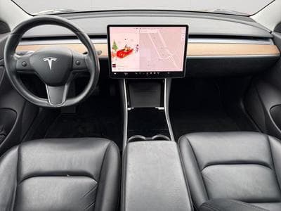 Tesla Model 3 3 Long Range (2019) - Photo 3