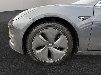 Tesla Model 3 3 Long Range (2019) - Photo 9