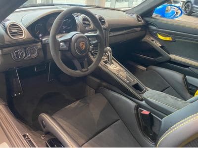 Porsche 718 GT4 (2021) - Photo 1