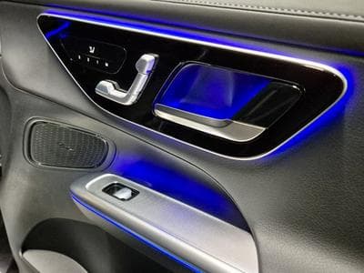 Mercedes GLC 200 4MATIC COUPE AMG LINE PANO CUIR NAVI 1 HAND (2026) - Foto 11