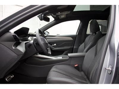 Peugeot 308 BlueHDi 130 EAT8 GT ACC Focal toit panoramique (2025) - Photo 5