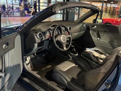 Audi TT 1.8 Roadster (2004) - Foto 15