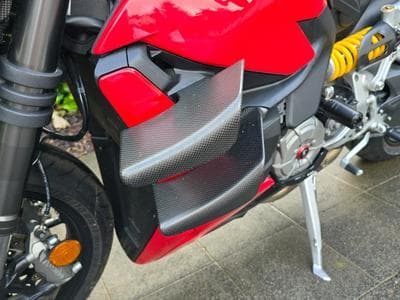 Ducati Streetfighter V2 2022 (2022) - Photo 3