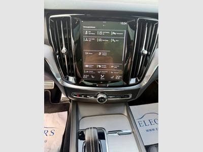 Volvo V60 Kombi R-Design Aut. Pano/Harmann/Cam/CarPlay (2020) - Photo 15