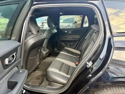 Volvo V60 Kombi R-Design Aut. Pano/Harmann/Cam/CarPlay (2020) - Photo 11