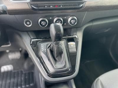 Renault Kangoo 1.3 TCE 131 Auto Neuf (2025) - Photo 10