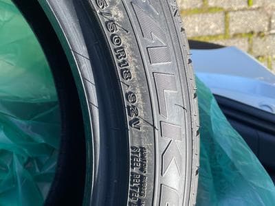 Tires – 18 - Photo 1