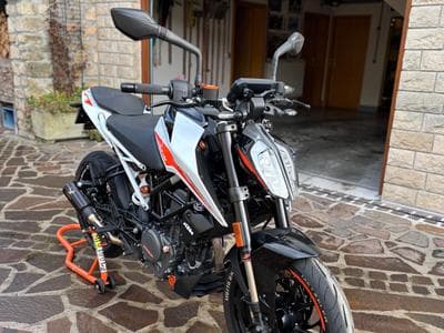 KTM Duke 390 (2022) - Foto 1