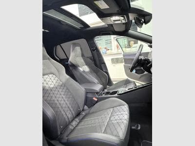 VW Golf R LINE 2L 150 PS (2025) - Foto 11