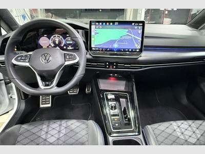 VW Golf R LINE 2L 150 PS (2025) - Foto 9