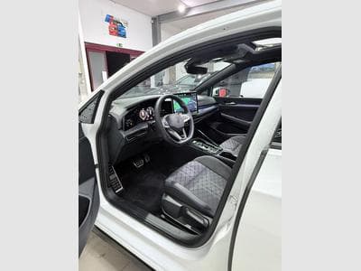 VW Golf R LINE 2L 150 PS (2025) - Foto 7