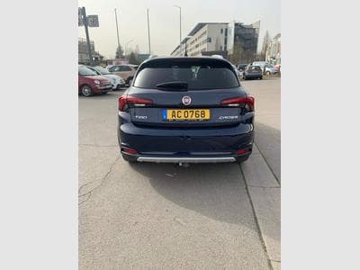 Fiat Tipo CROSS 1.6 MULTIJET 130 CV (2021) - Photo 4