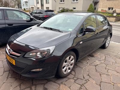 Opel Astra (2015) - Photo 1