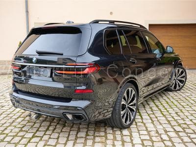 BMW X7 xDrive40d M Sport (2024) - Foto 3