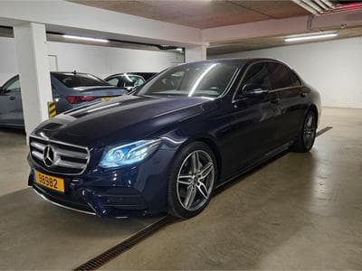 Mercedes E 220 Amg line (2018) - Photo 2