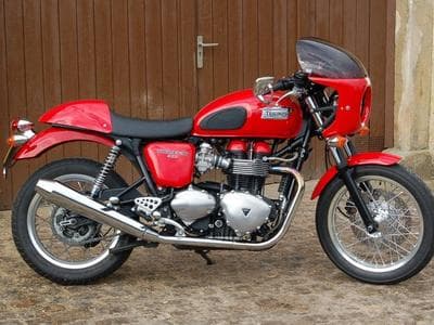 Triumph Thruxton Café racer néo‑rétro de 2008 (2008) - Photo 1