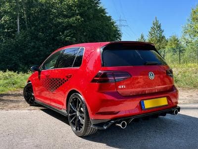 VW Golf GTI TCR (2019) - Photo 8