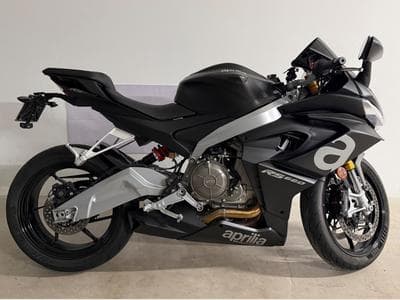 Aprilia RS 660 Black mat / Carbon (2025) - Foto 1