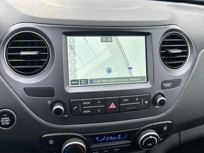 Hyundai i10 i10 1.2 *Navi*SHZ*Schiebedach*Tempomat*Euro6* (2019) - Foto 12