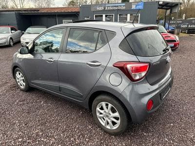 Hyundai i10 i10 1.2 *Navi*SHZ*Schiebedach*Tempomat*Euro6* (2019) - Foto 6