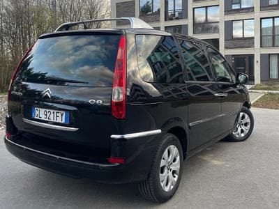 Citroën C8 Exclusive (2011) - Photo 2