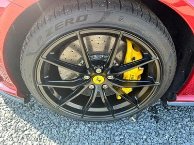 Ferrari 812 GTS GTS (2023) - Photo 9