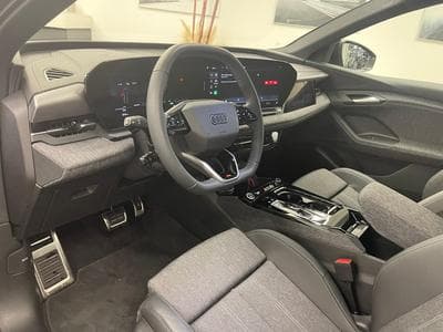 Audi Q6 e-tron S line 250 CV / 185 kW (2025) - Photo 4