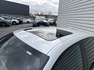 BMW 330 330eA 292ch M Sport (2024) - Photo 2