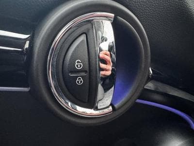 Mini Cooper Cooper SE 184ch Classic BVA 5CV (2022) - Photo 13