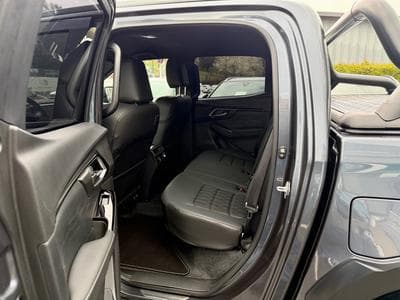 Isuzu D-Max Double Cab V-CROSS 1.9 D 163 4x4 (2026) - Photo 10