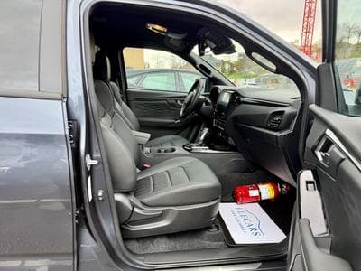 Isuzu D-Max Double Cab V-CROSS 1.9 D 163 4x4 (2026) - Photo 8