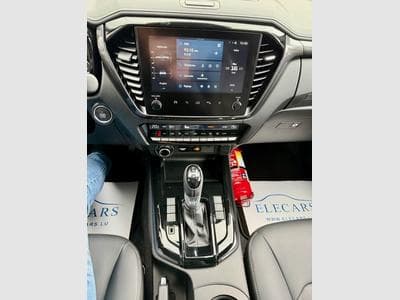 Isuzu D-Max Double Cab V-CROSS 1.9 D 163 4x4 (2026) - Photo 11